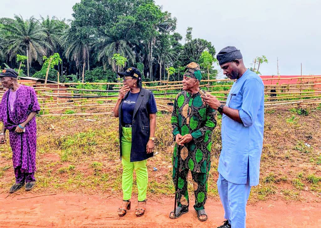 Ebhoijie Community Donates Parcel Of Land To Edo Govt. For Health Center