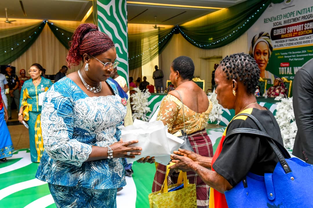 Rivers First Lady Empowers 350 Elderly Citizens With ₦70M