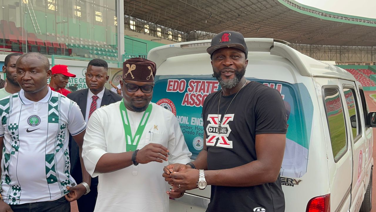 Delight FC Wins Oba Cup As Hon Iyawe Donates Bus To Edo FA