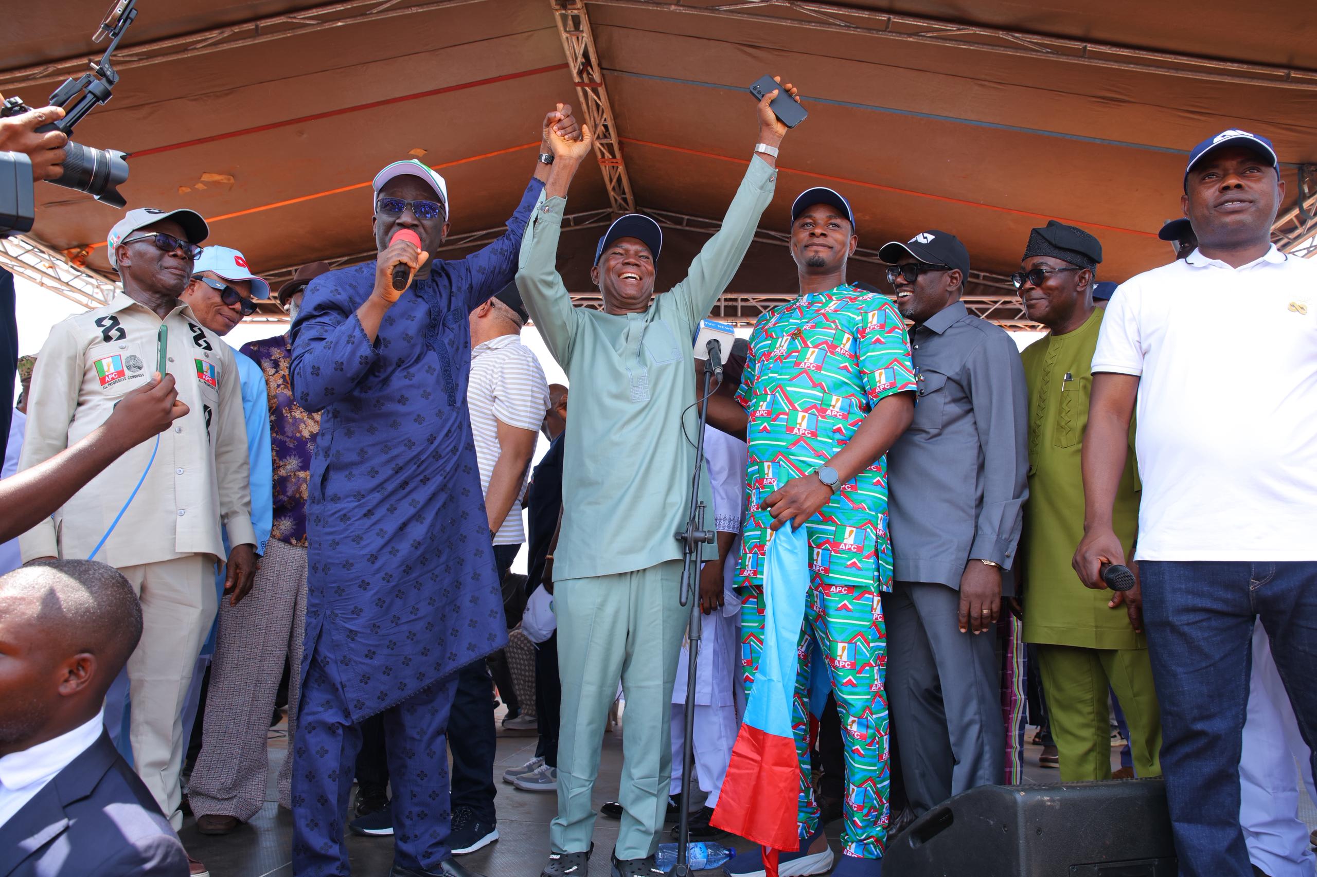 Oshiomhole Endorses Okpebholo’s Security Agenda, Seeks Victory for APC in LG Poll
