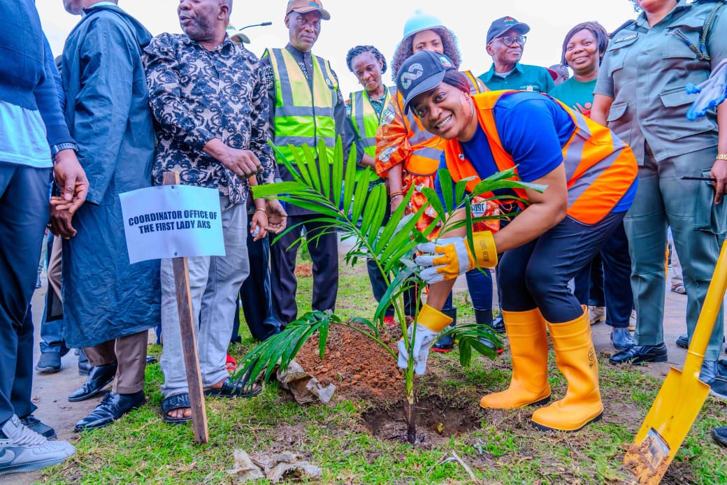 Lady Helen Obareki Flags Off Green Nigeria Challenge, Mobilises 31 LGAs for Tree-Planting Campaign